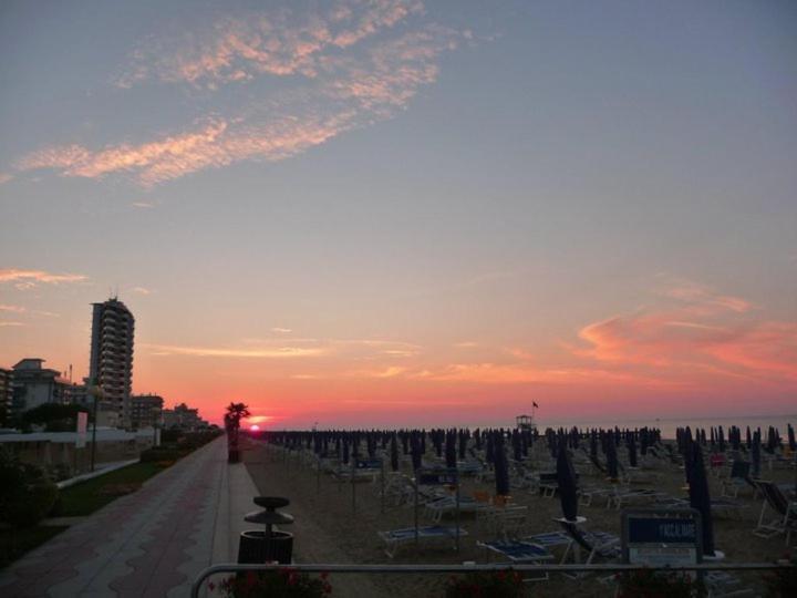 Hotel Gambrinus Lido di Jesolo Buitenkant foto